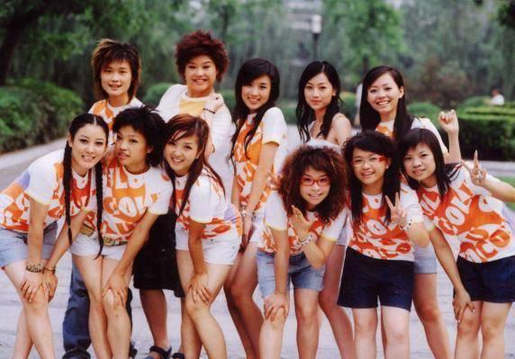 娱乐吃瓜酱女声唱的歌,女声演绎的甜蜜旋律，带你领略音乐的魅力